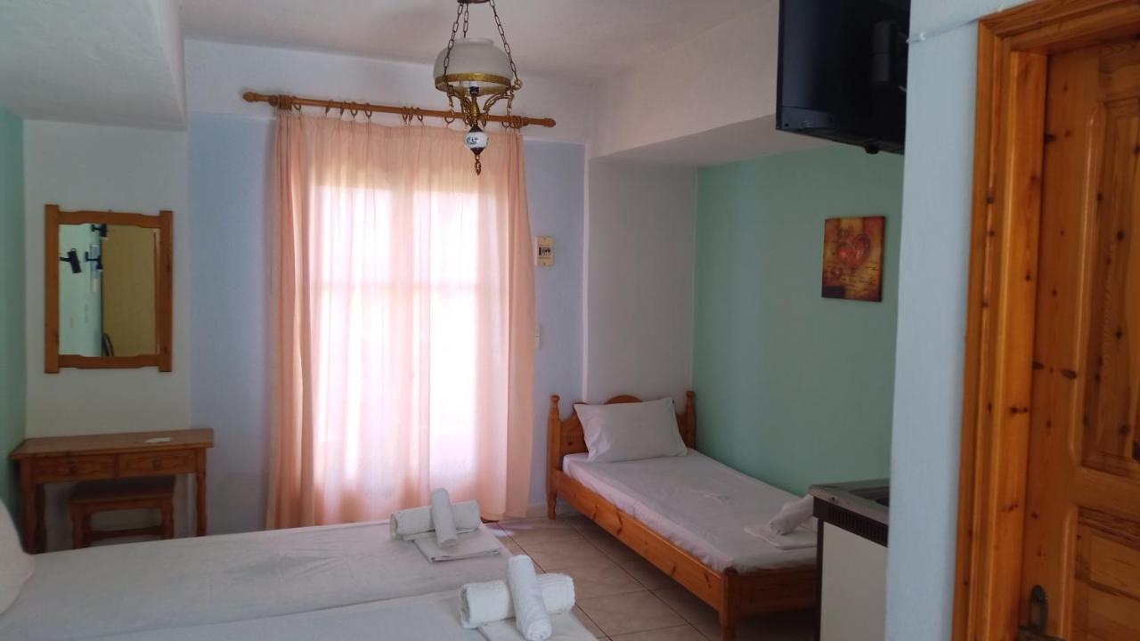 Anessis Cosmos Aparthotel อนัคซอส ภายนอก รูปภาพ
